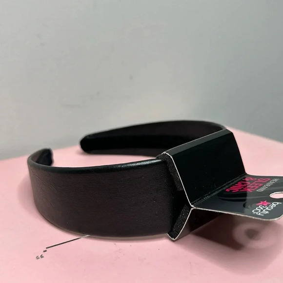 Beauty 360 Faux Leather Headband - Picture 1 of 6